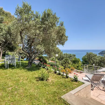 Luce Del Sol Lux With Pool - L - Happy * Αλμπένγκα