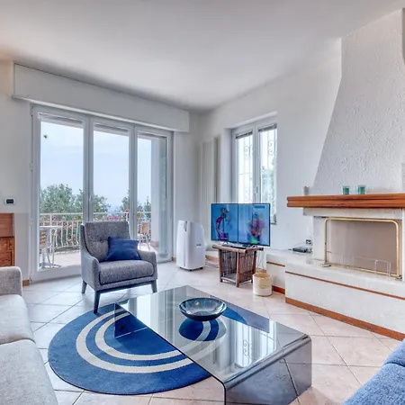 Βίλα Luce Del Sol Lux With Pool - L - Happy