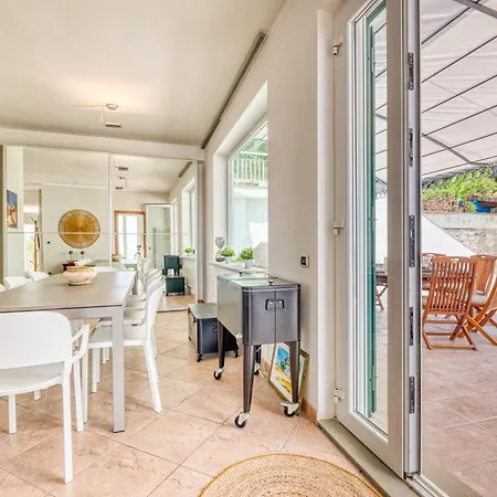 Luce Del Sol Lux With Pool - L - Happy