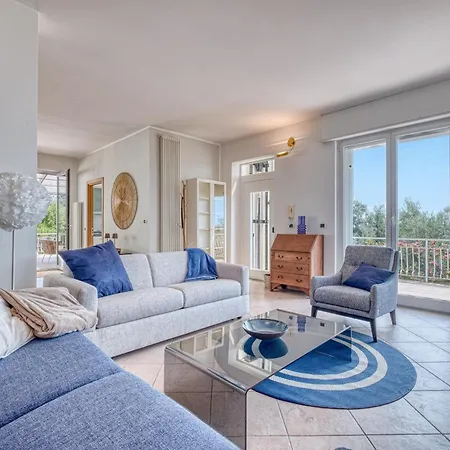 וילה Luce Del Sol With Pool - L - Happy אלסיו