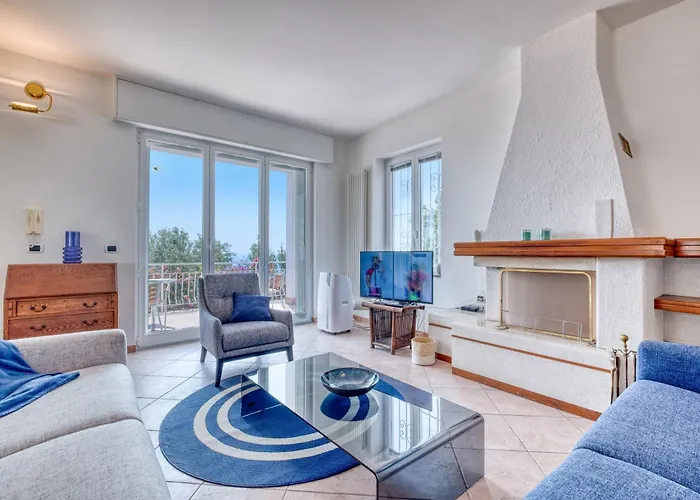 ALA - Villa Luce del Sol with Pool - L - Happy Rentals Alassio